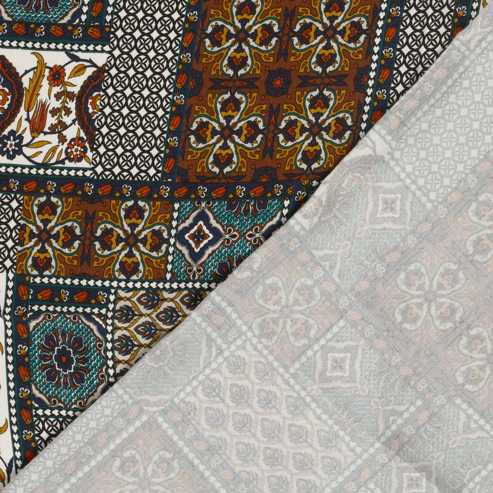 Viskose Satin mit Ornamentmuster – Vorder- und Rückseite