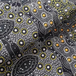 Australischer Aborigines Stoff "Black Dancing Spirit" aus Baumwolle, Meterware von ETHNOstoffe & mehr, mit traditionellem Design
