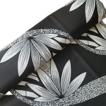 BLACK WHITE TROPICAL FLOWER Waxprint Stoff