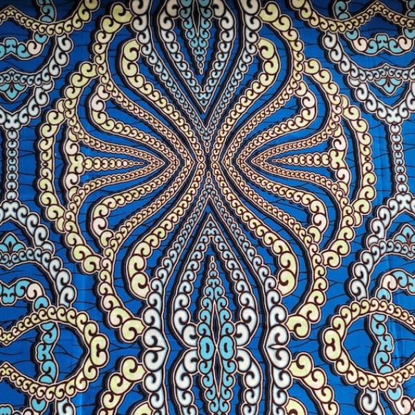 Wax Print Stoff Baumwolle blau Perlenkette – Meterware afrikanisch Blue Pearl Necklace