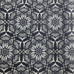 Original Shweshwe Stoff Black Floral Ornament mit weissen Blumenornamenten auf Schwarz