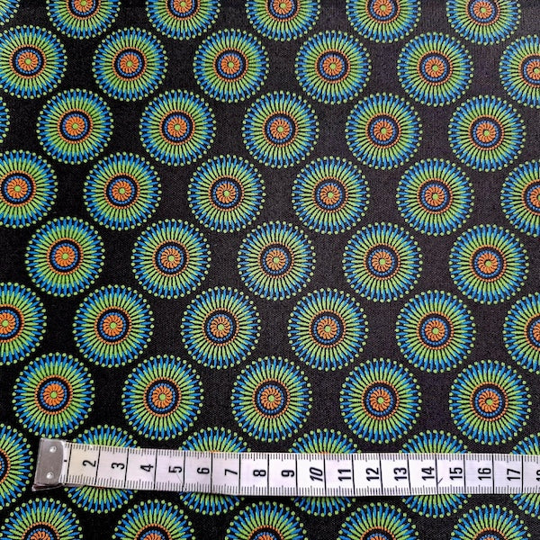 Dunkler Shweshwe Baumwollstoff mit Kreismotiven in Türkis, Limettengrün und Orange