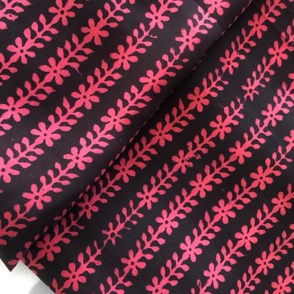 Hand Block Print aus Indien – PINK BLACK FLORAL Viskose