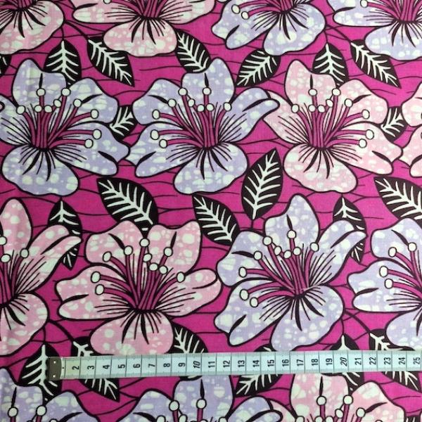 Wax Print Stoff Baumwolle lila pink floral Blumenmuster – Meterware afrikanisch Pink Retro Flowers