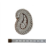 Indischer Holzstempel Paisley Blütenranke mit floraler Verzierung und bogenförmigem Rand
