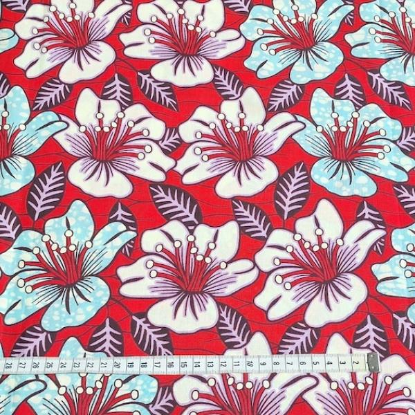 Wax Print Stoff Baumwolle rot hellblau floral Blumenmuster – Meterware afrikanisch Red Retro Flowers
