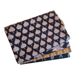 Indisches Stoffpaket Midnight Bloom mit 2 Hand Block Print und 2 Ikat Baumwollstoffen in Schwarz und Orange